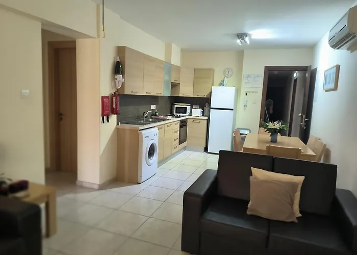 Apartamento 2 Bed In With Communal Pool Kiti