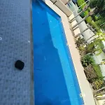 Apartment 2 Bed In With Communal Pool *