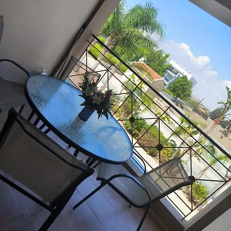 2 Bed In With Communal Pool Apartment *